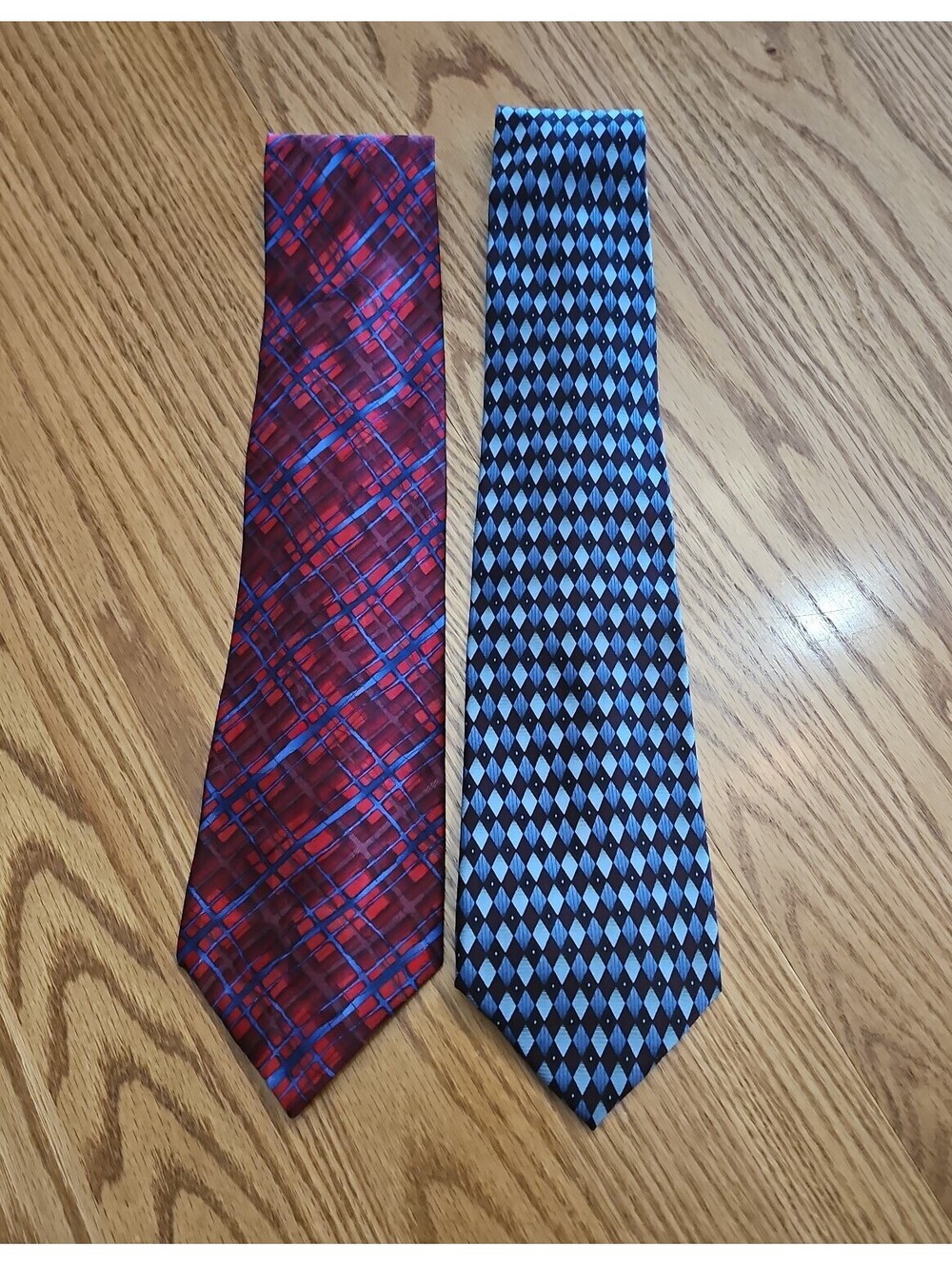 Lot of Two Men's Patterned Neckties Extra Long - Red and Blue 100% Silk